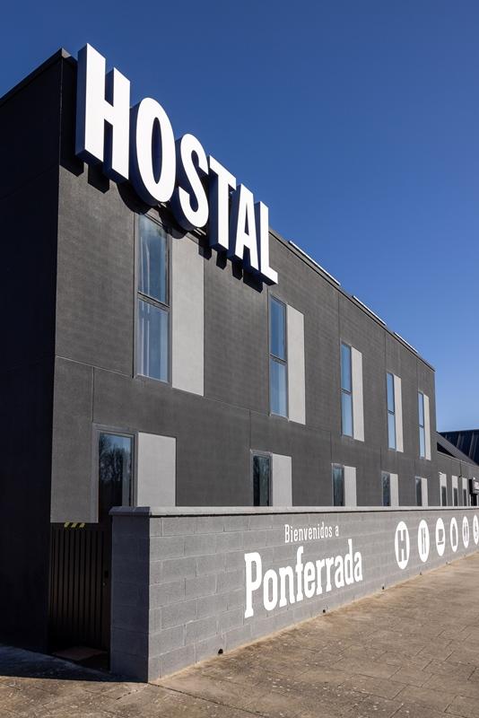 As Hoteles Ponferrada Columbrianos Exterior photo